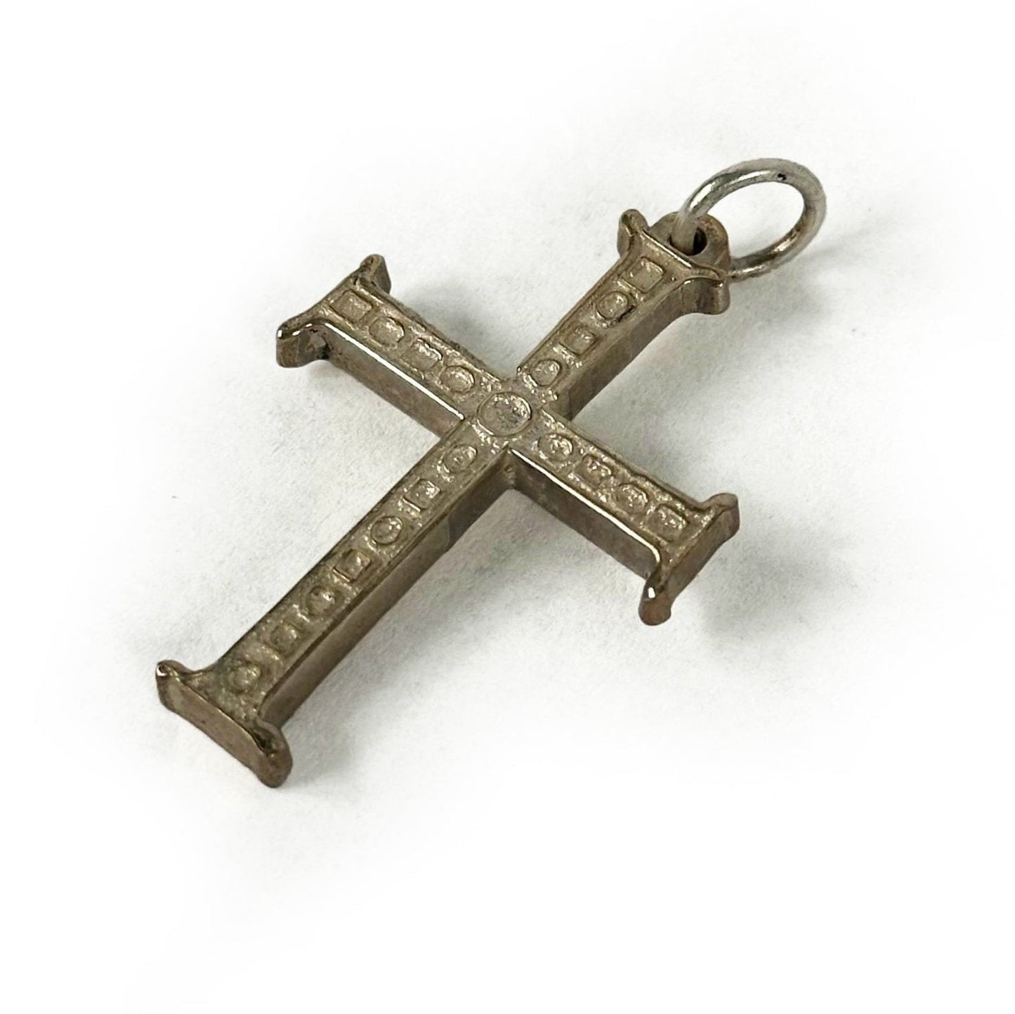 MTP Cross, Small